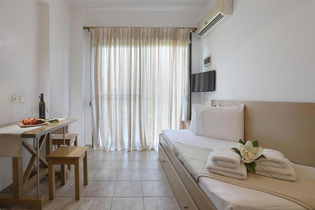 אורמוס פנגיאס Maistrali Apartments מראה חיצוני תמונה