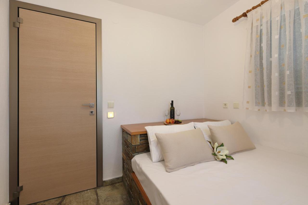 אורמוס פנגיאס Maistrali Apartments מראה חיצוני תמונה