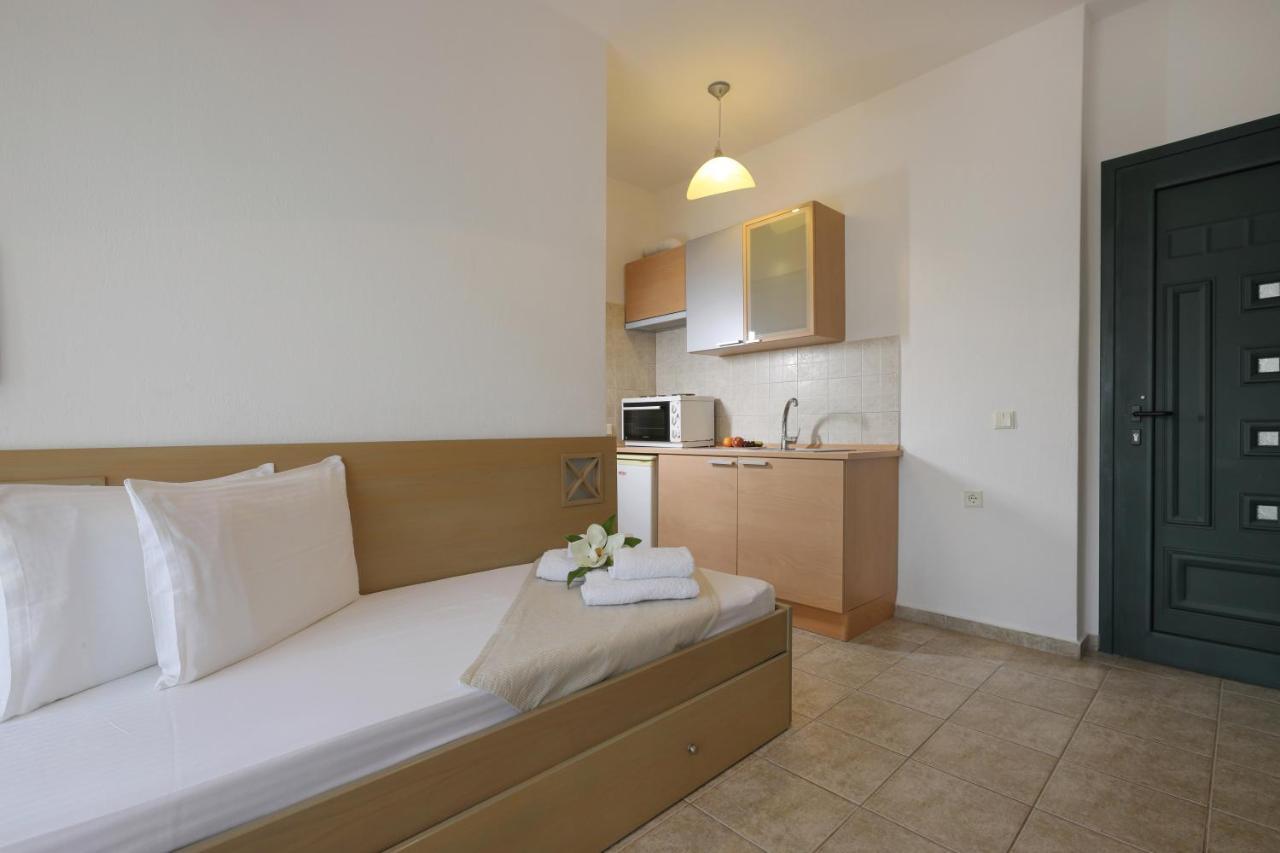אורמוס פנגיאס Maistrali Apartments מראה חיצוני תמונה