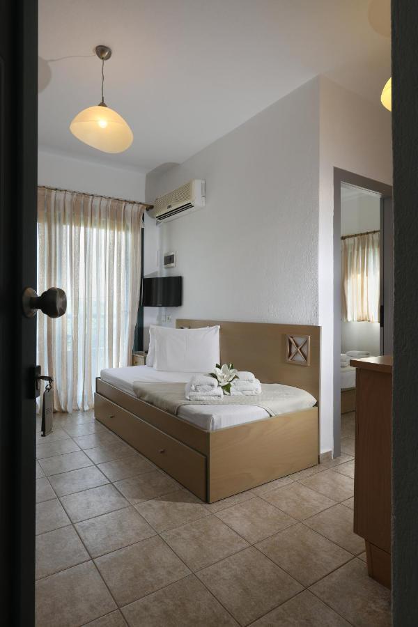 אורמוס פנגיאס Maistrali Apartments מראה חיצוני תמונה