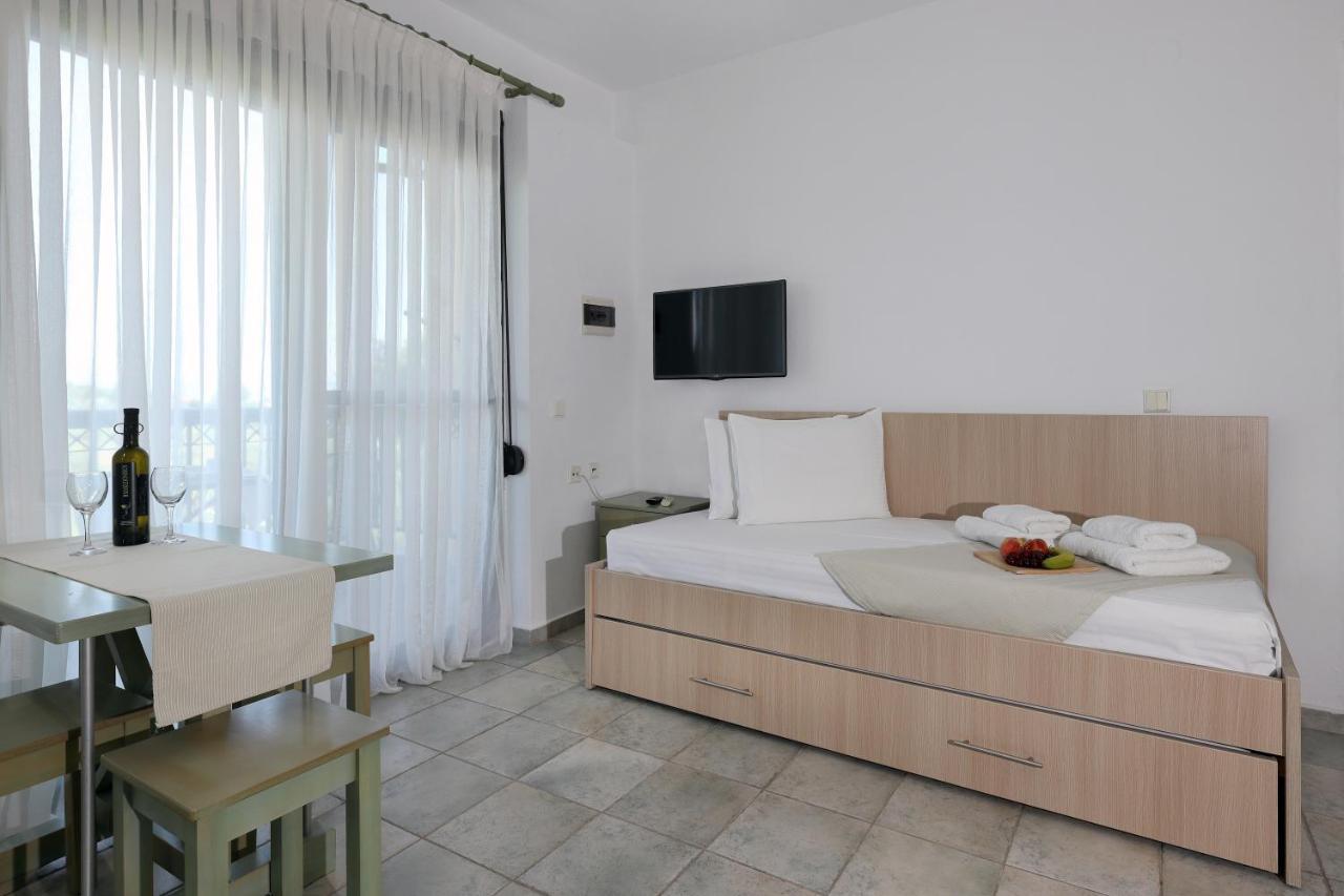 אורמוס פנגיאס Maistrali Apartments מראה חיצוני תמונה