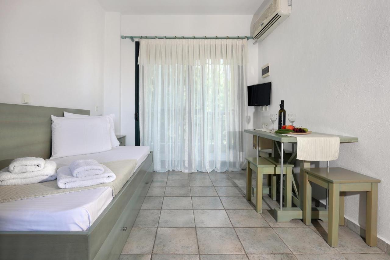 אורמוס פנגיאס Maistrali Apartments מראה חיצוני תמונה