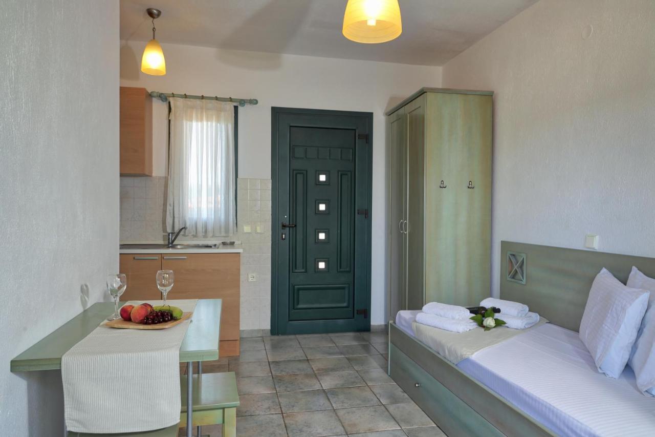 אורמוס פנגיאס Maistrali Apartments מראה חיצוני תמונה