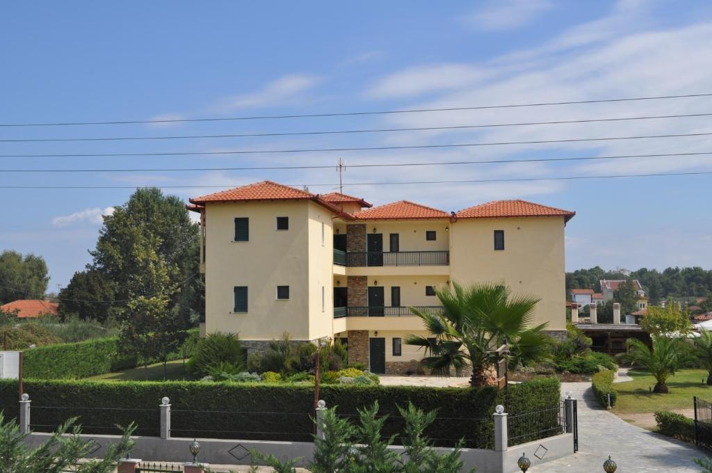 אורמוס פנגיאס Maistrali Apartments מראה חיצוני תמונה